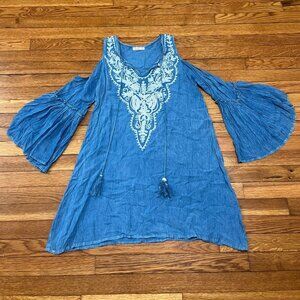 Exist Women's Size Medium Cold Shoulder Floral Embroidered Long-Sleeve Blouse